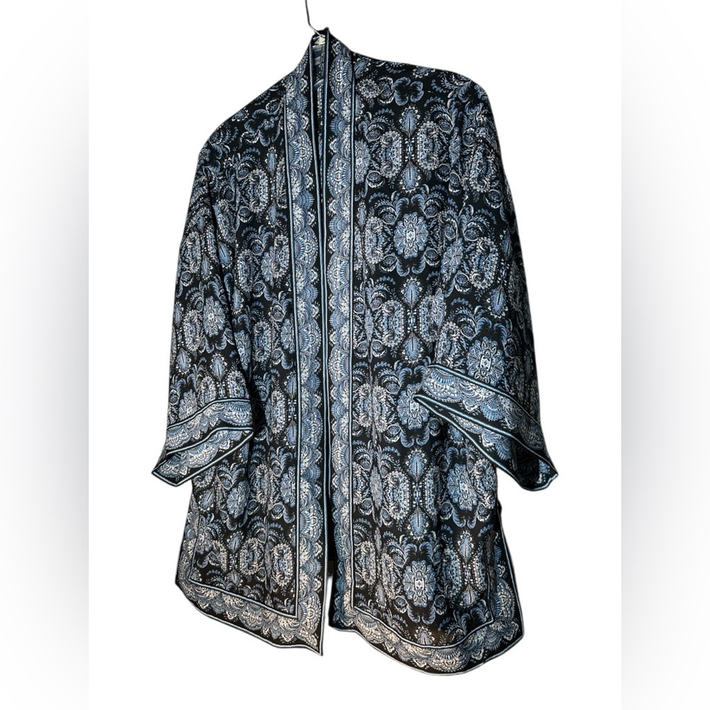 Max Studio Blue and White Paisley Kimono